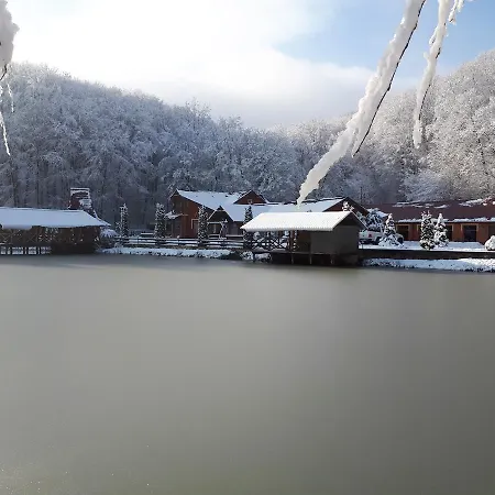 Astur מלון Sel'tso